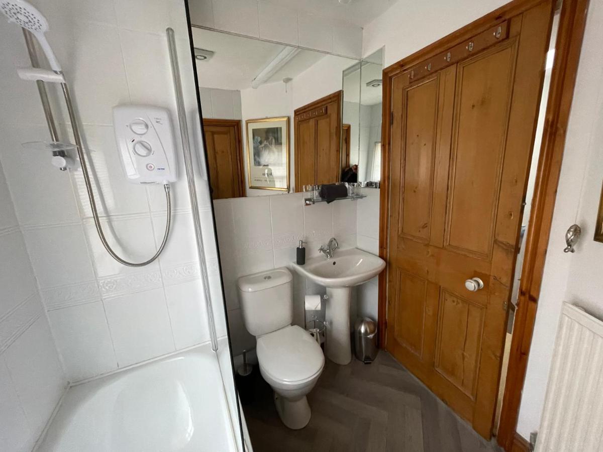Robinsons Cottage, And Quiet Apartment